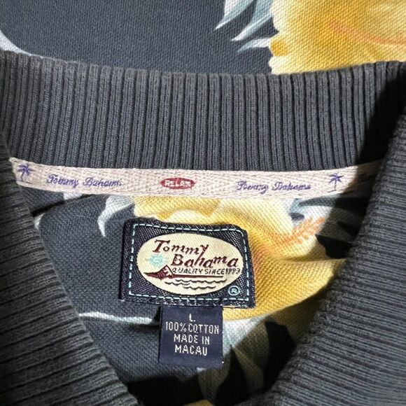 Tommy Bahama Hawaiian Floral Short Sleeve  Pullover Collared Shirt Size Large - Picture 3 of 3